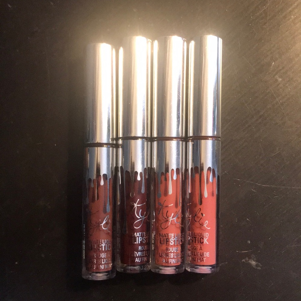 4 kylie minis from the holiday collection!